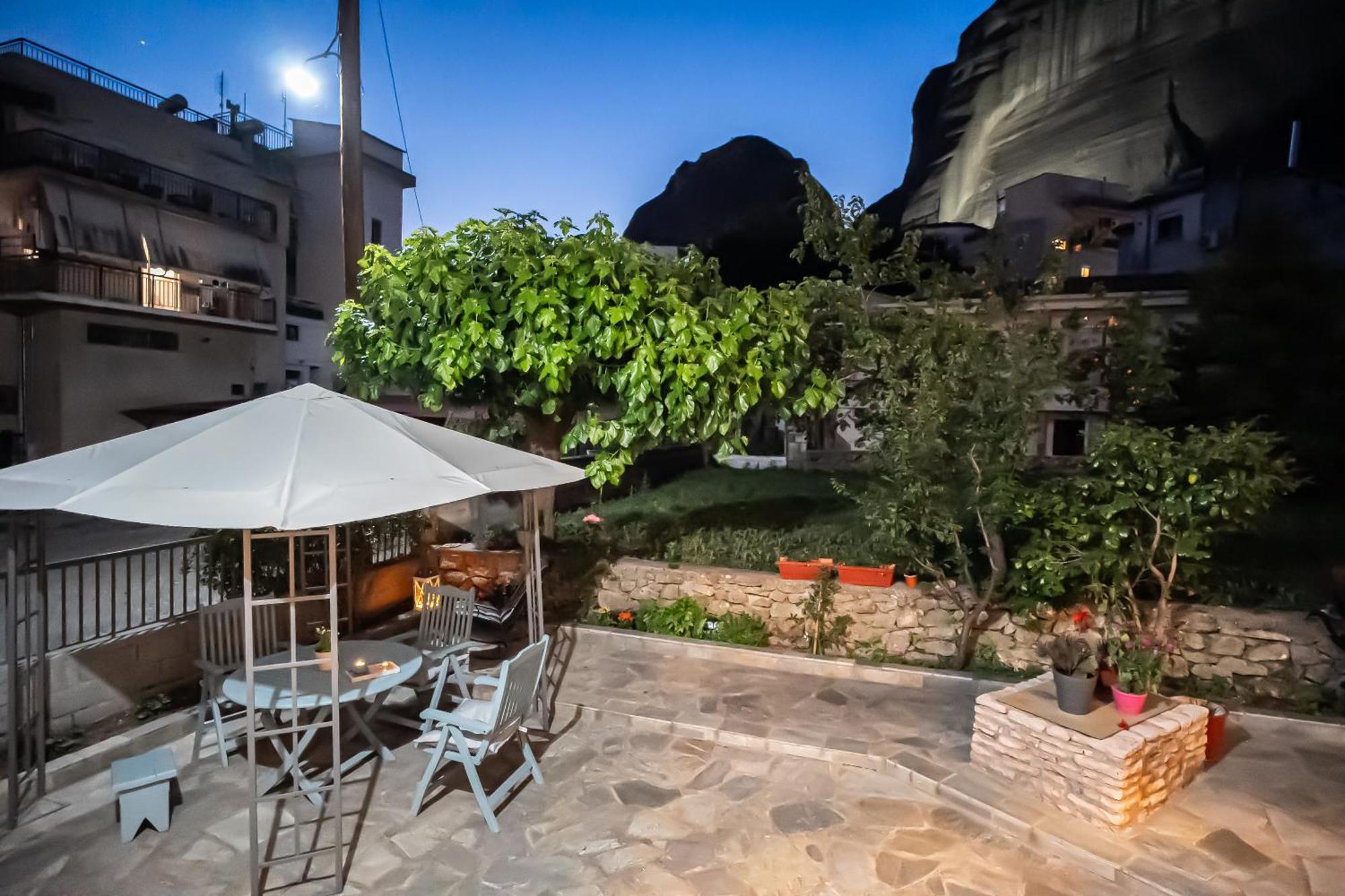 The Rock Guesthouse Kalambaka Exterior photo